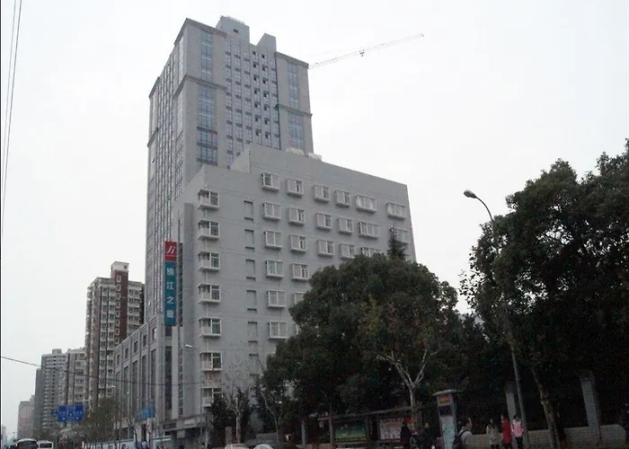 Jingjiang Inn Shanghai Minsheng Road