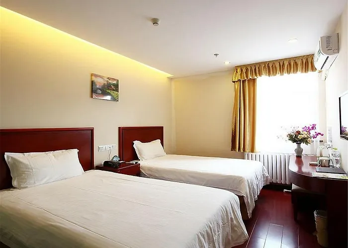 Greentree Inn Shanghai Changyang Road Jiangpu Park Metro Station Business Hotel