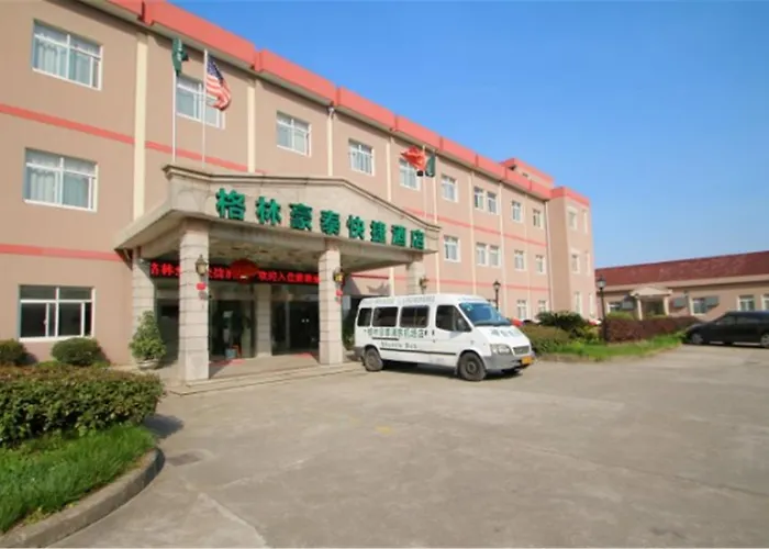 Greentree Inn Shanghai Pudong Airport Town Express Hotel