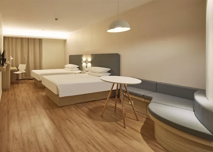 Hanting Hotel Shanghai Baogang Yueluo Freeway