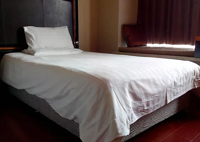 Huxin Business Hotel