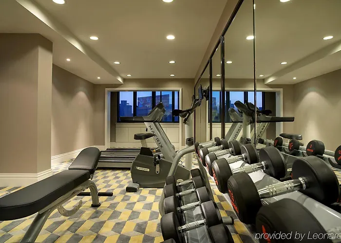 Expo Century Park Suites