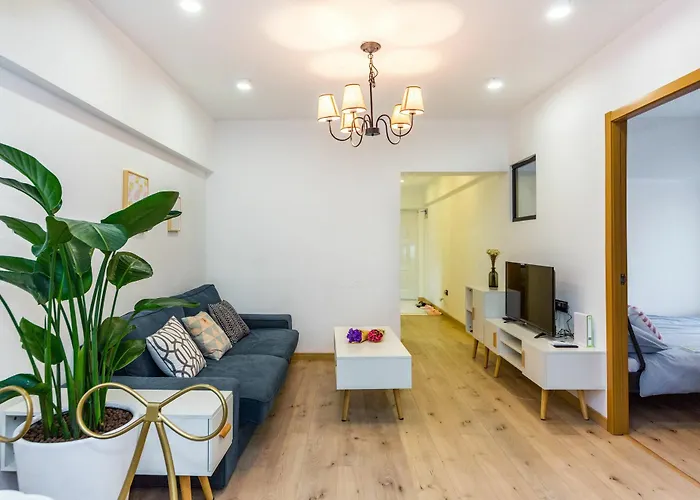 Henry\'S Apartment - South Maoming Road