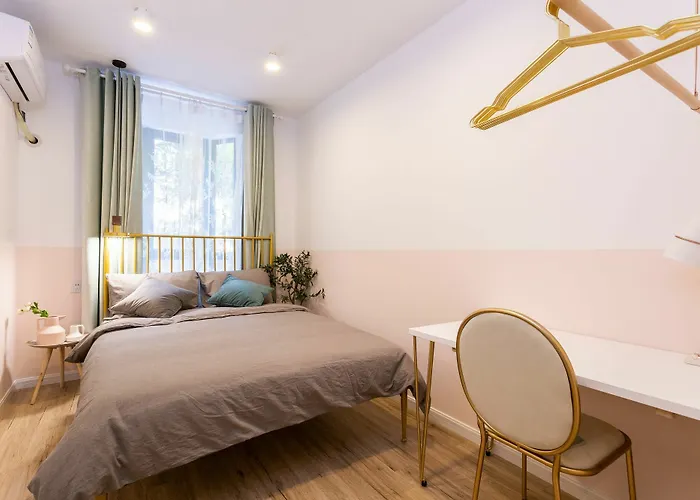 Starhome West Huaihai Road Branch