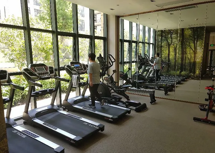 Buyluxe Suites Hotel