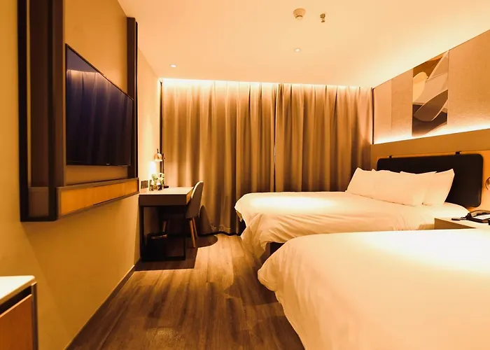 Home Inn Shanghai Lujiazui Babaiban