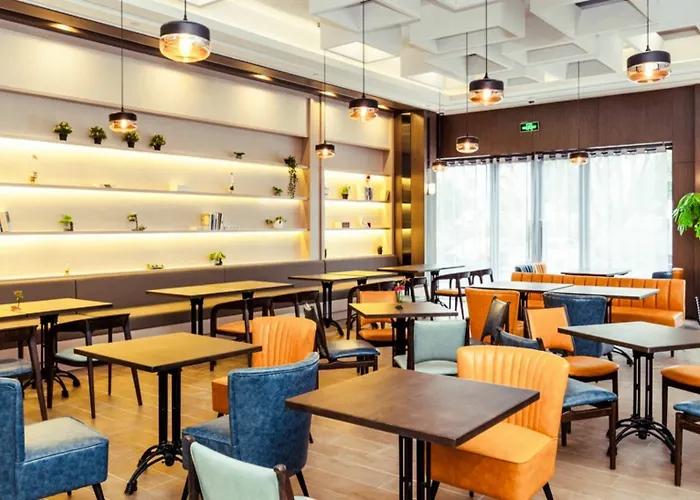 Atour Hotel Shanghai Pudong Airport