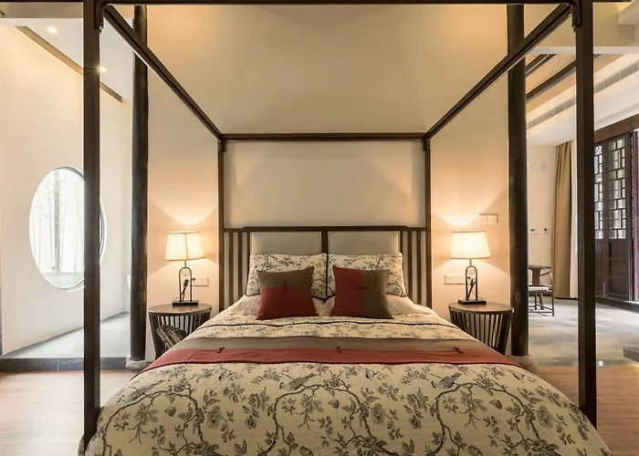 Yi Garden Cultural Hotel Disney Branch