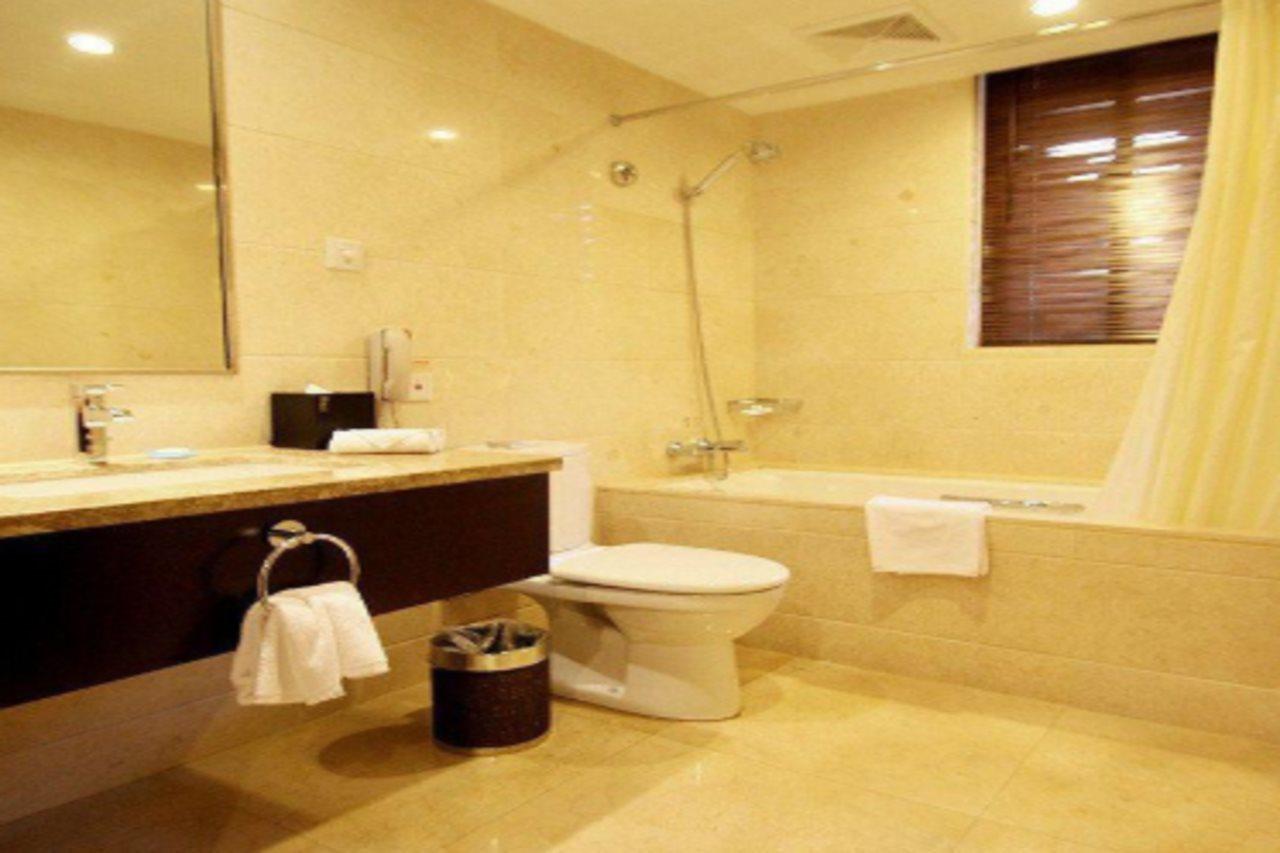 Lee Gardens 4* Şanghay