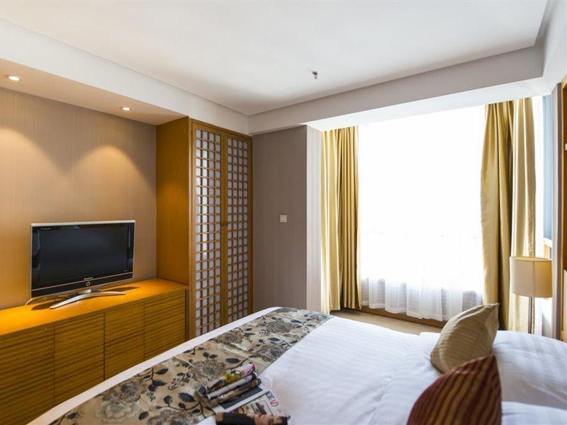 Hotel Days Hongkou Forture 4*