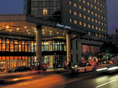 Howard Johnson Caida Plaza 5*