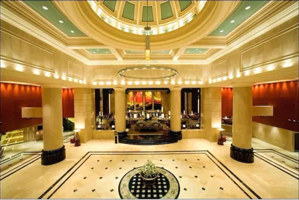 Otel Everbright International