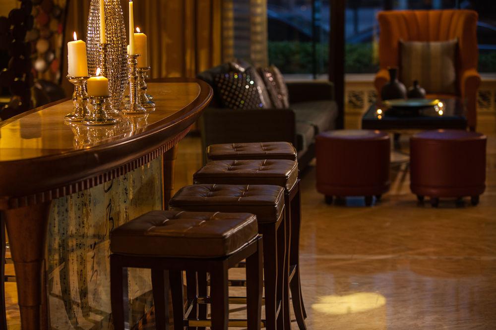 Renaissance Pudong 5*