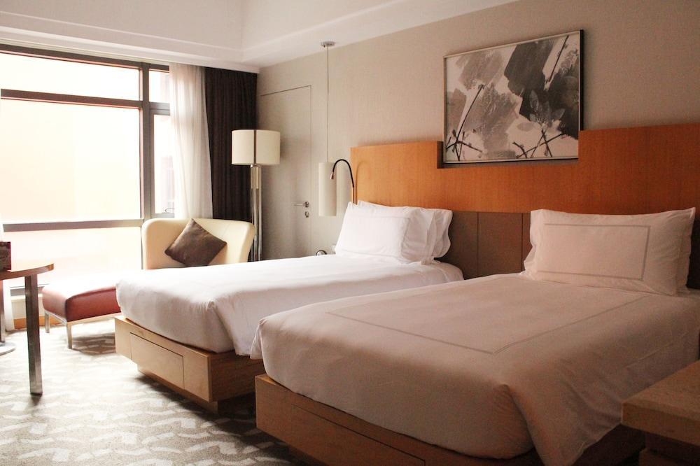 Swissotel Grand Hotel 5*