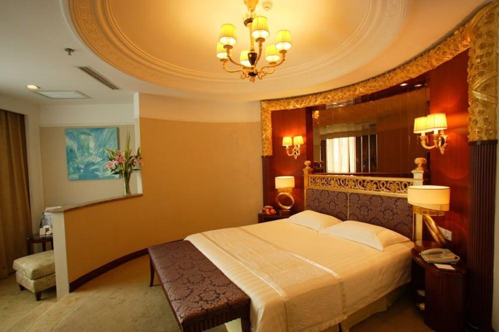 Hotel Jin Rong International 4*