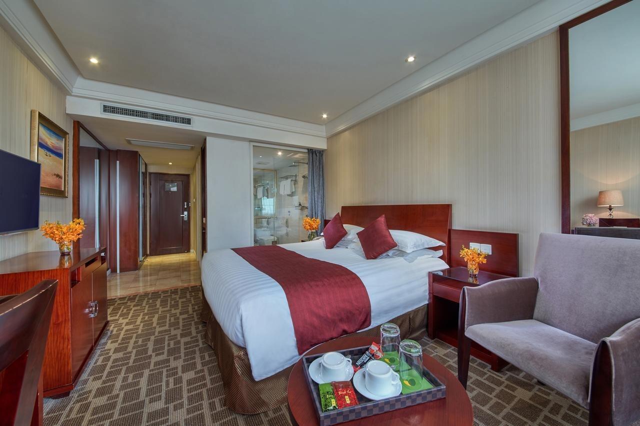 Hotel New Century Manju Luoshan @sniec 4*