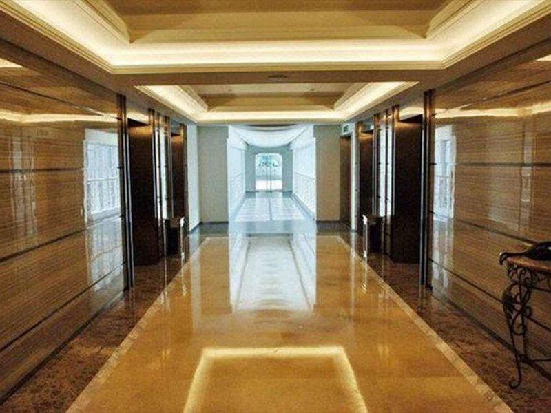Hotel Dazhong Airport North 2*