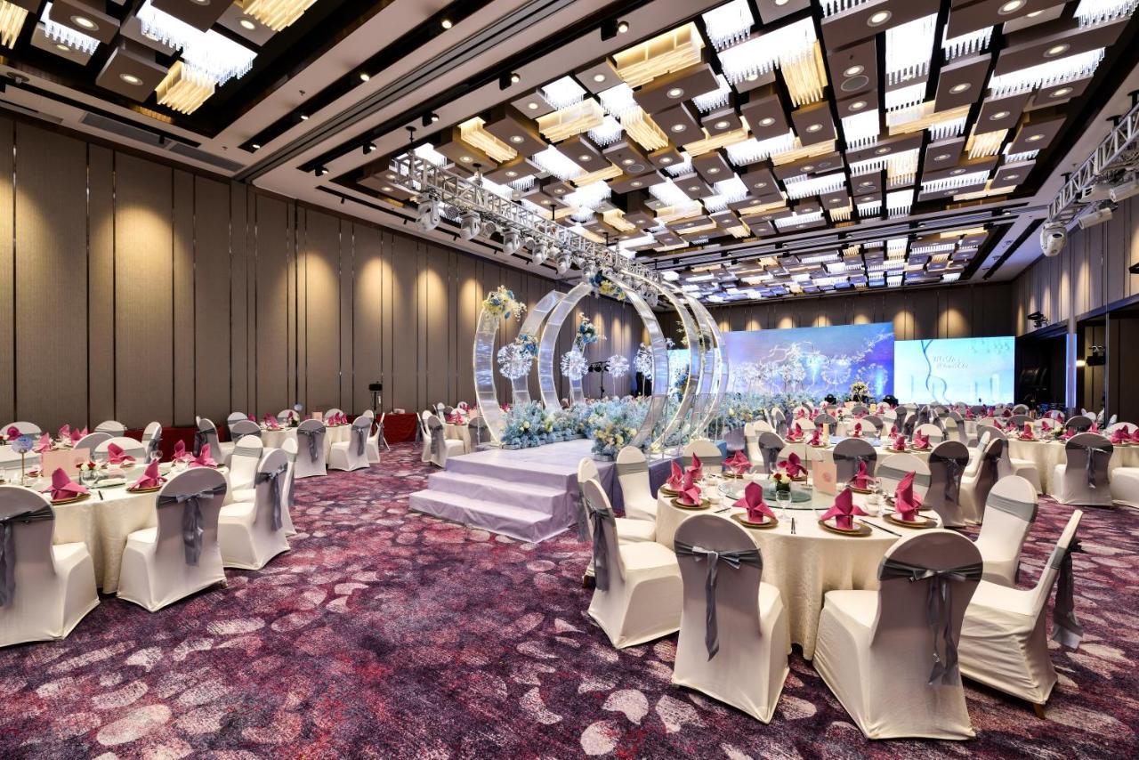 Equatorial Shanghai