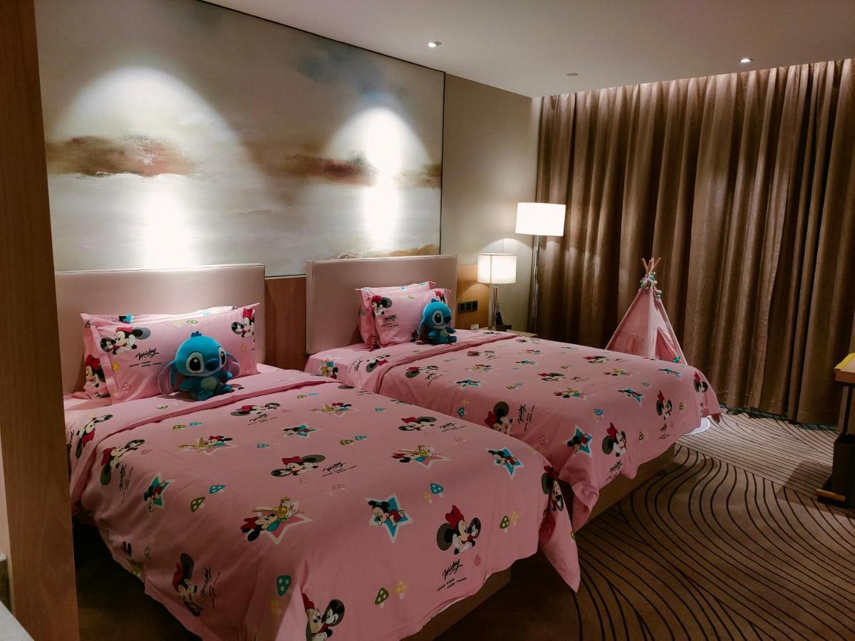 Hotel Shanghai Zhoupu Wanxin Hotel 4*