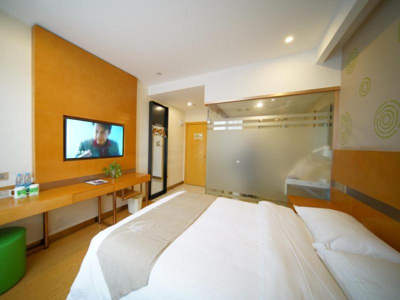 Greentree Shanghaibaoshan District Tieshan Road Youyi Road