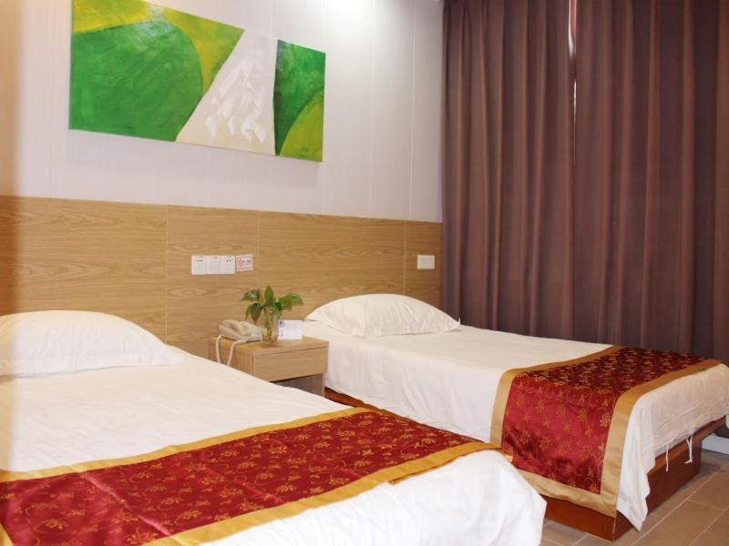 Shell Yangpu District Shuangyang Road Hotel