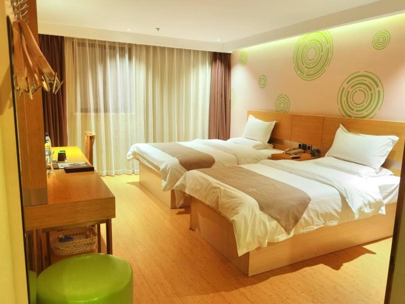 Hotel Greentree Railway Station Macao Road Express