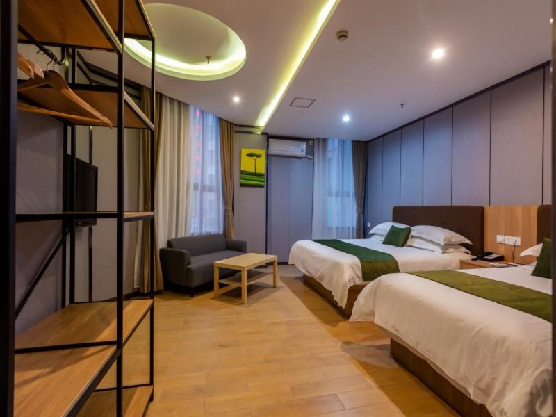 Hotel Greentree Fudan Wujiaochang Metro Station