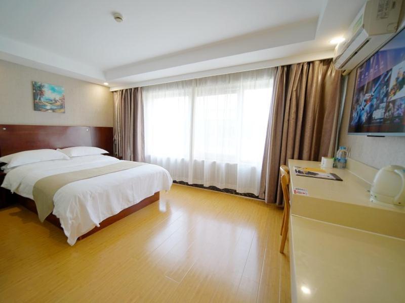 Greentree Baoshan Yanghang Shuichan Road