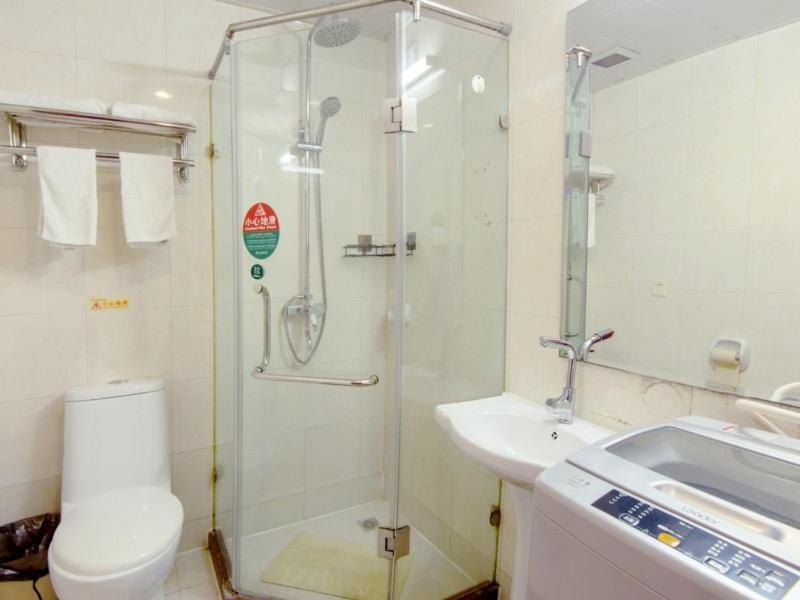 Greentree Zhongshan North Road Hotel 3*