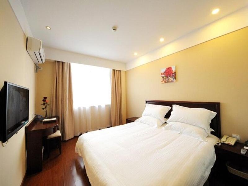 Greentree West Huaxia Road Metro Station Express Hotel