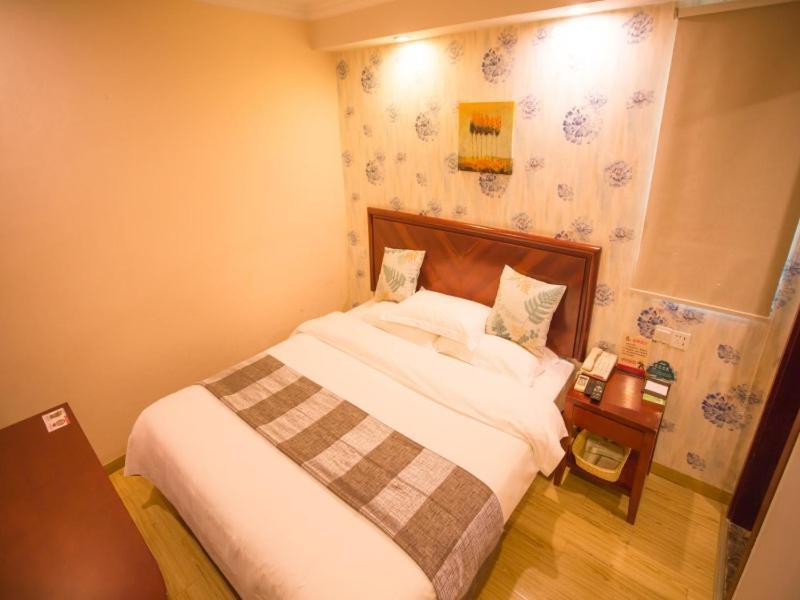 Greentree Pudong Airport Chuansha Express 3*