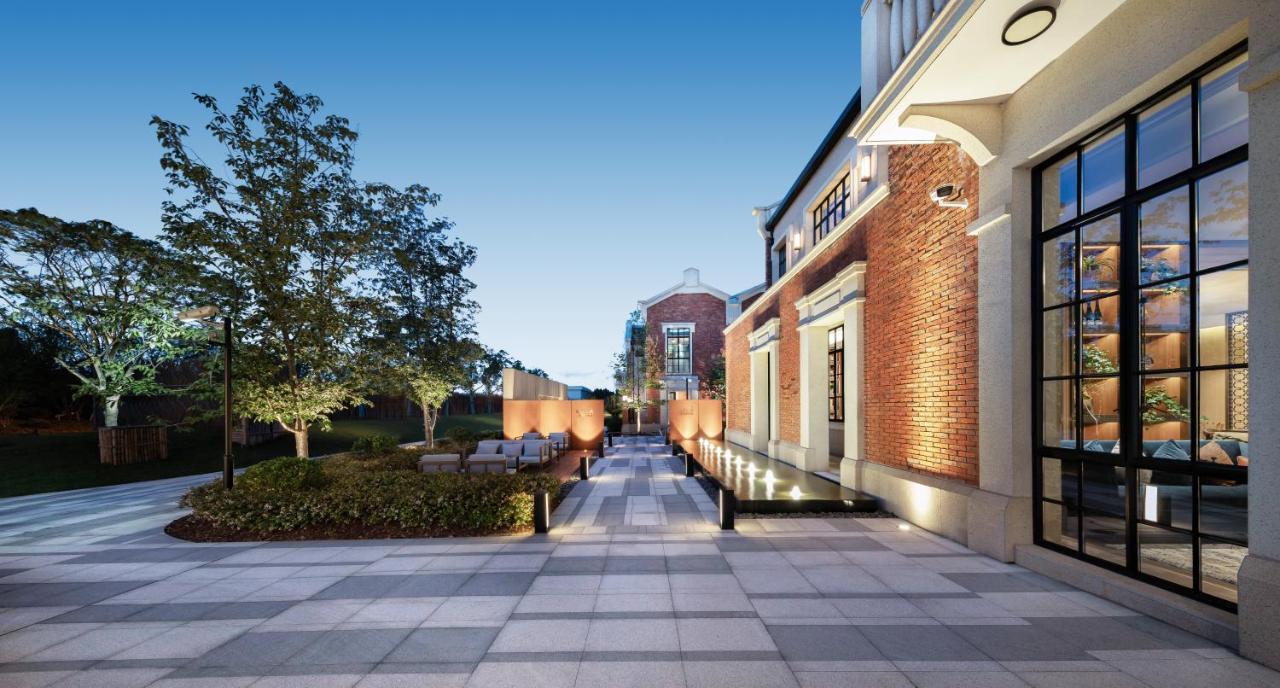 Melia Parkside 5*