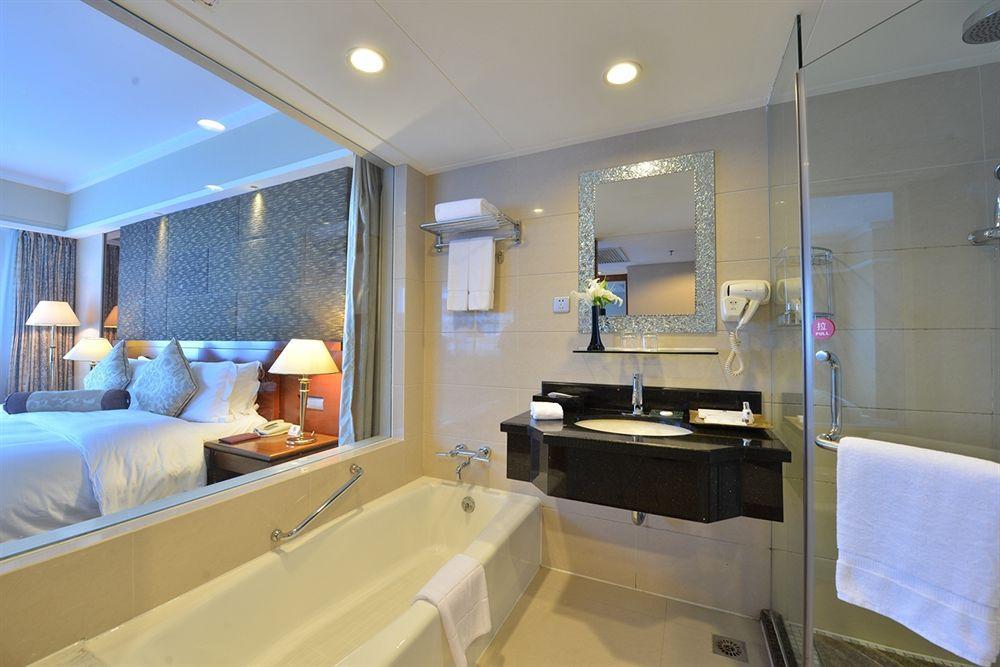 Hotel Luxemon Pudong