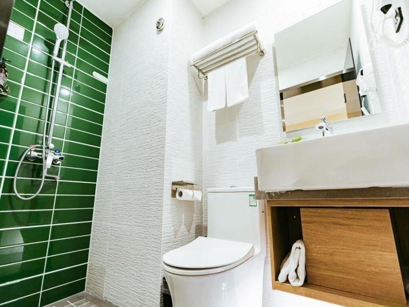 Hotel Greentree Huangxing Park Subway Station Express Shanghai