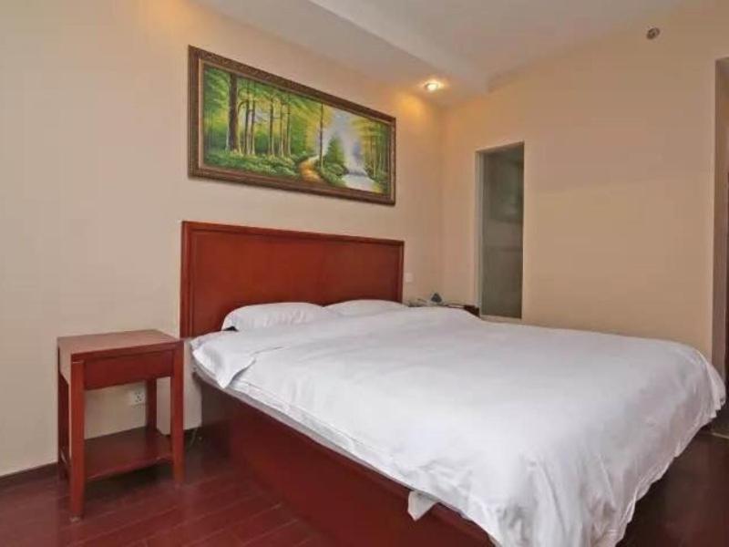 Greentree Inn Shanghai Jiangwan Town Express Hotel