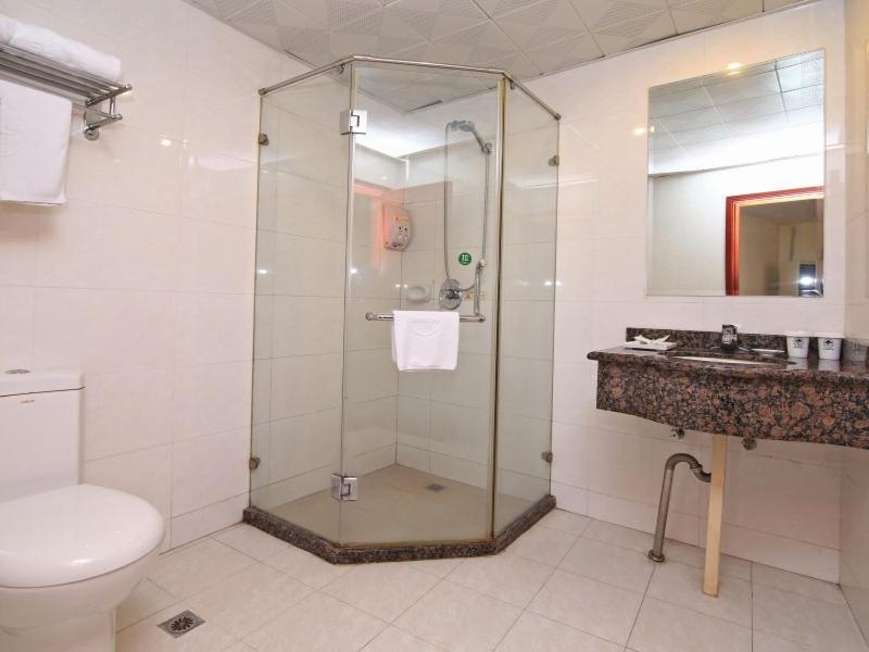 Greentree Changyang Road Jiangpu Park Metro Station Business 3* Shanghai