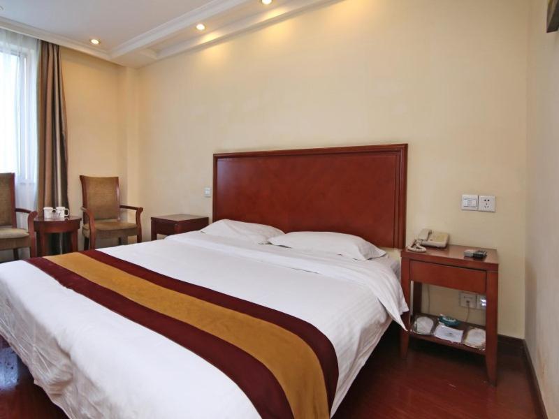 Greentree Changyang Road Jiangpu Park Metro Station Business Hotel Shanghai