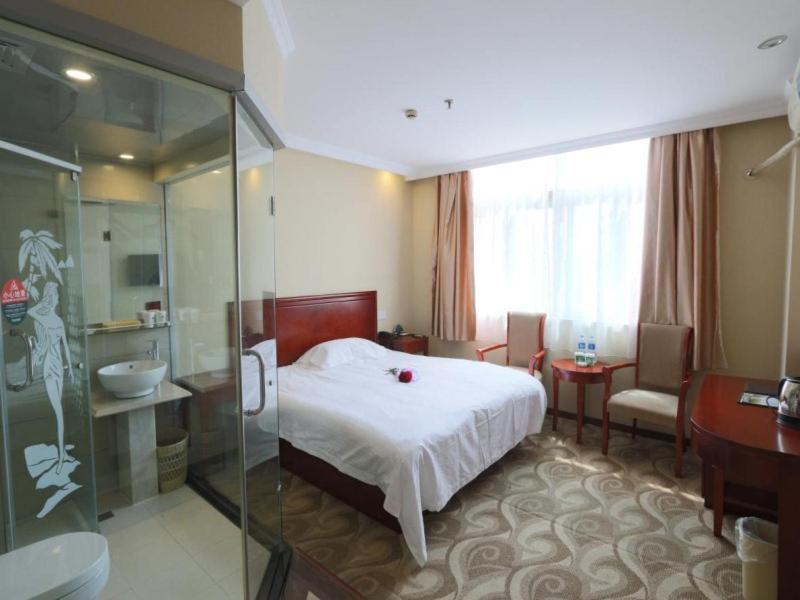 Greentree Pudong Airport Huaxia East Road Railway Station Shell 3* Thượng Hải