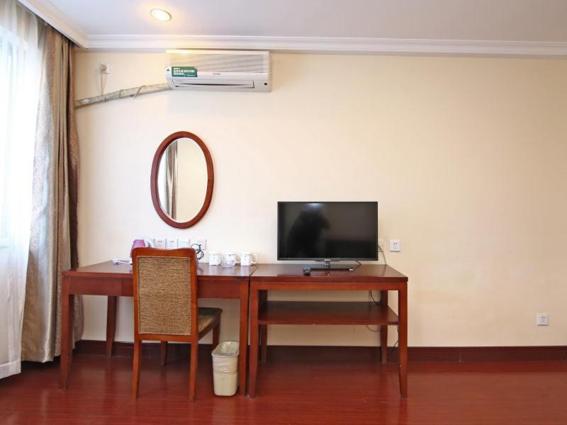 Hotel Greentree Changyang Road Jiangpu Park Metro Station Business