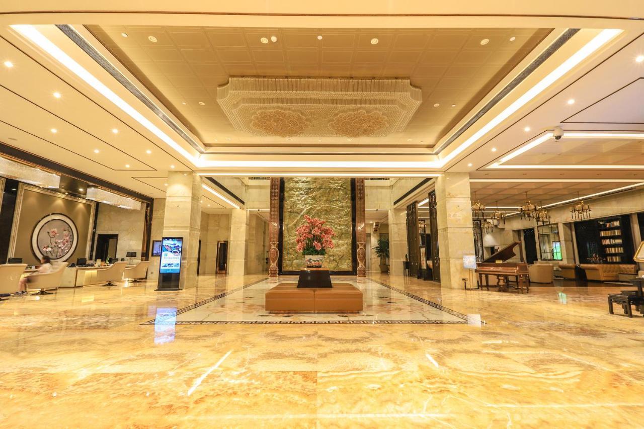 Royal Garden Shanghai-free Shuttle To And From & Pvg & Close Metro Line2 Easy To Sha New Expo 5* Shanghai