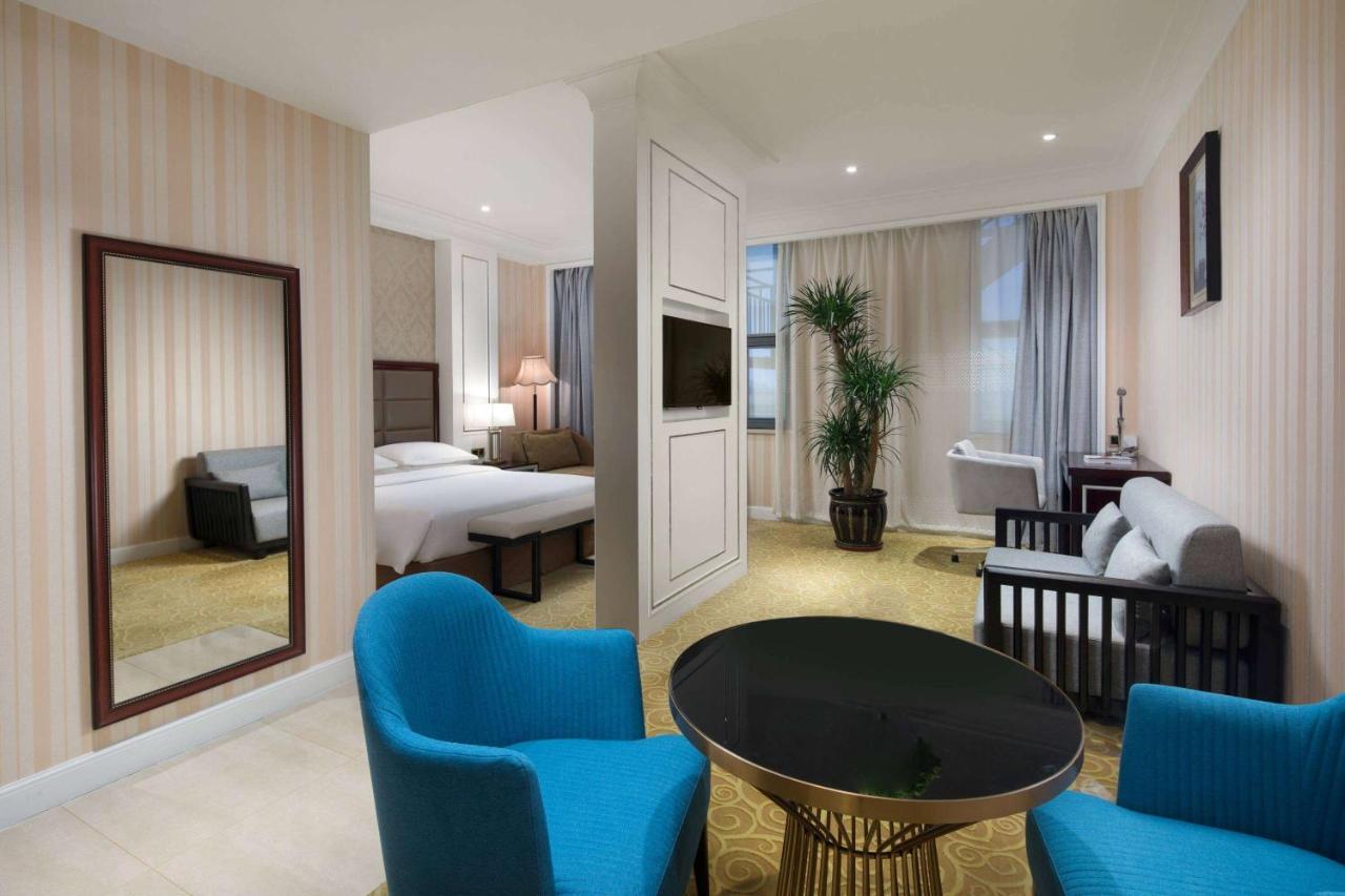 Hotel Ramada By Wyndham Pudong 4*