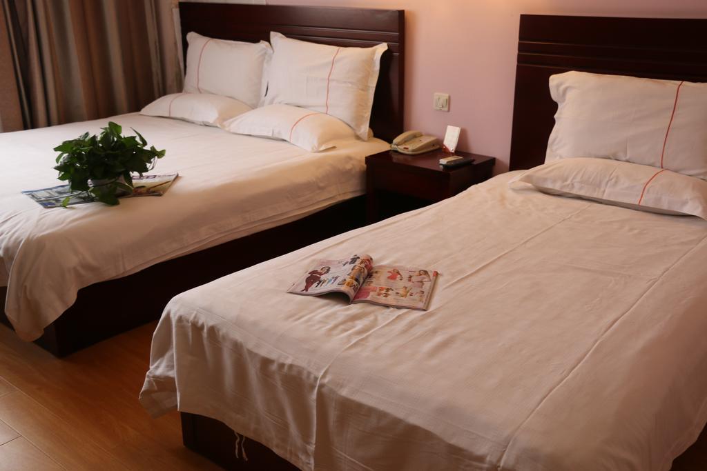 Hotel Yiting 6+e - Lujiazui 3*
