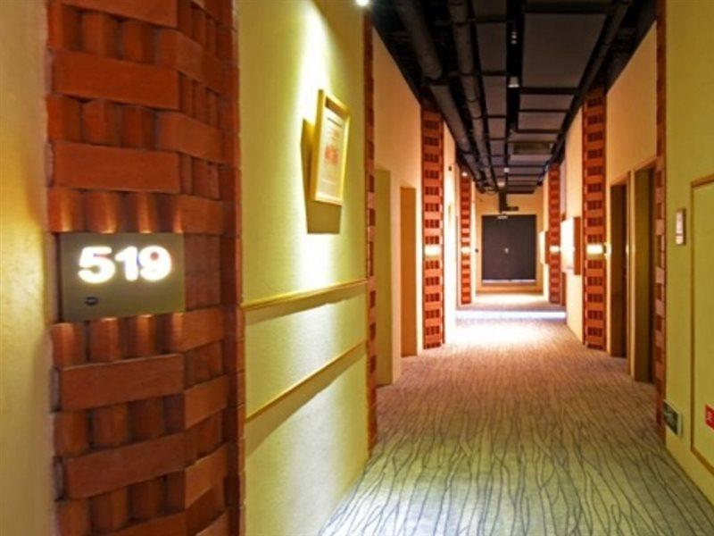 Hotel Ramada Encore By Wyndham Pudong Airport 3*