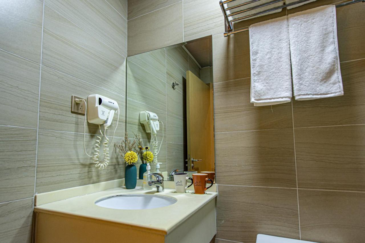 Joyful Yard Hotel-free Shuttle Bus To Pudong Airport And Disneyland Shanghai