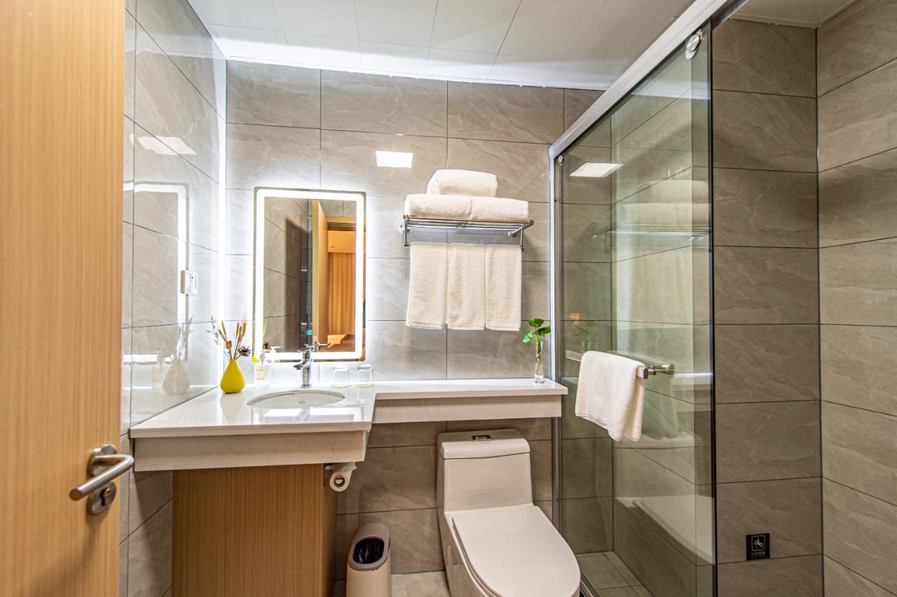 Hotel Joyful Yard Hotel-free Shuttle Bus To Pudong Airport And Disneyland