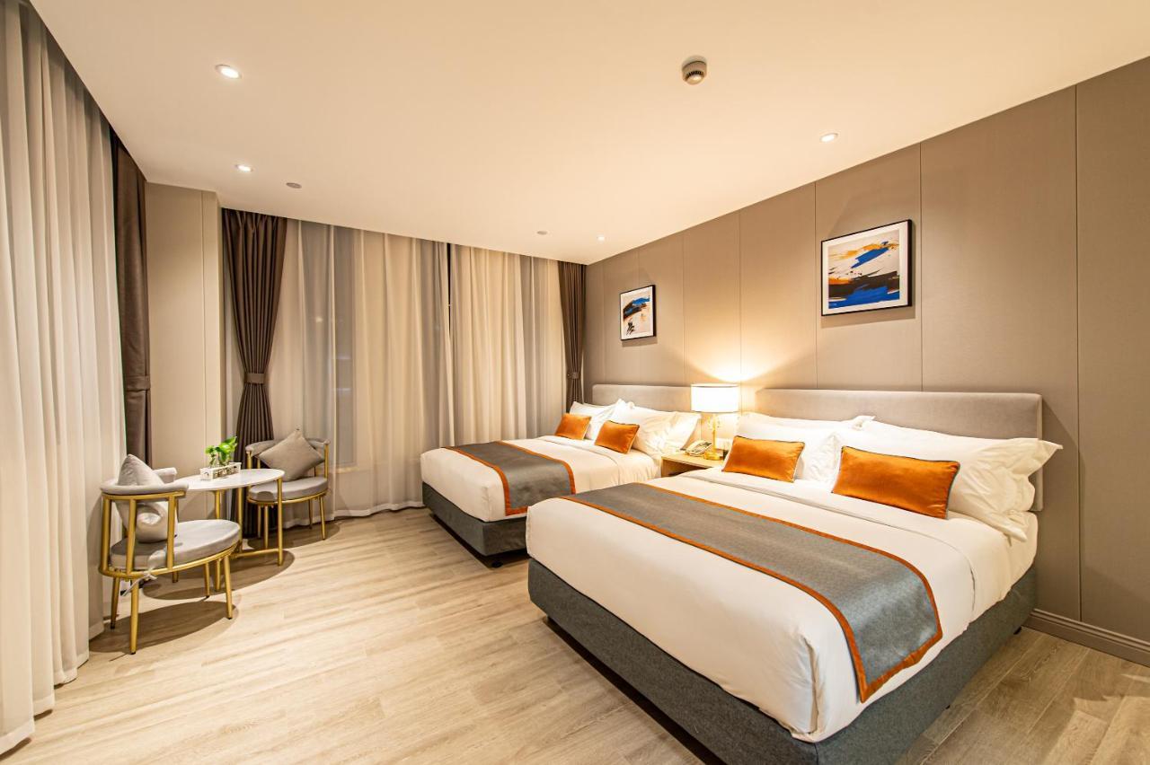 Joyful Yard Hotel-free Shuttle Bus To Pudong Airport And Disneyland Shanghai