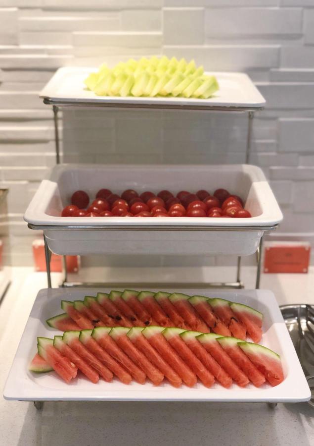 Hotel Joyful Yard Hotel-free Shuttle Bus To Pudong Airport And Disneyland 3*