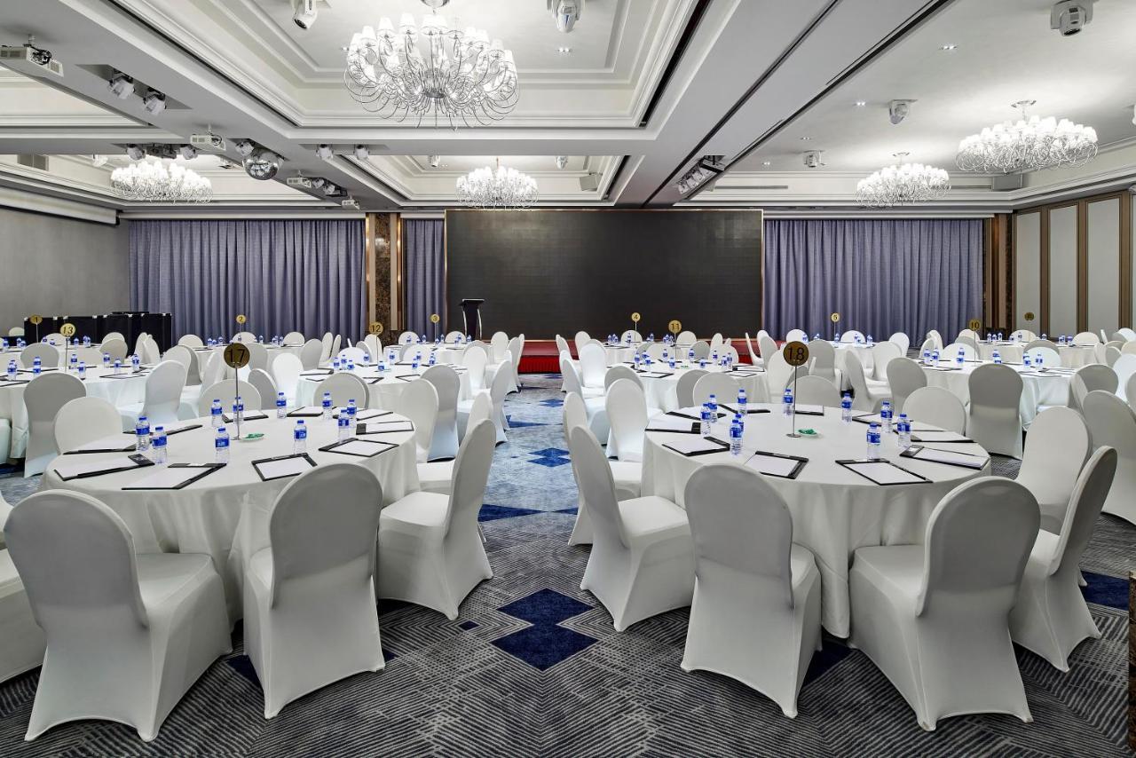 Evergreen Laurel Hotel,