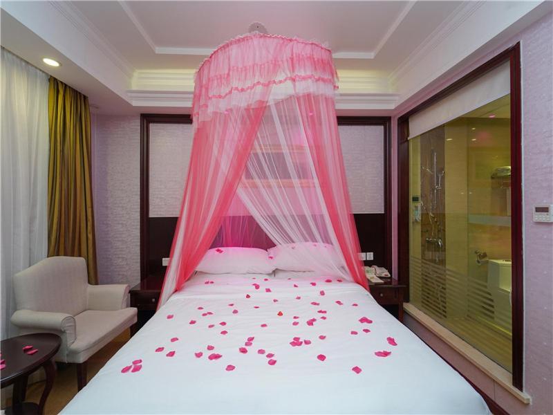 Hotel Vienna Pudong Jinqiao Park 3*