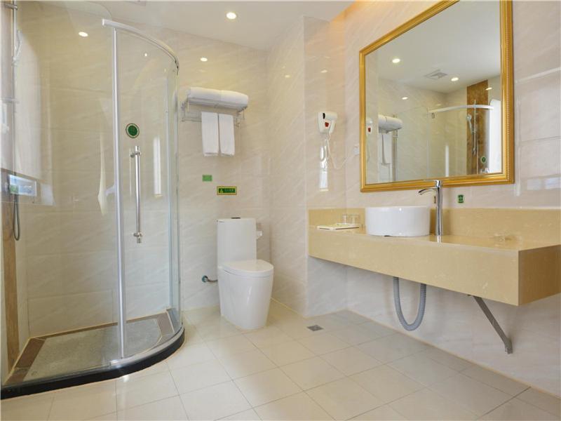 Vienna International Pudong New District Caolu Hotel 3*